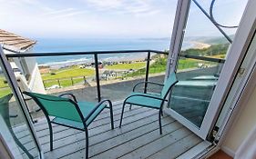 Clifton Court Apt 23 With Seaviews & Heated Pool